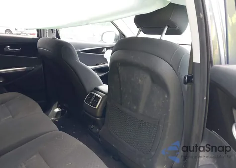 2020 Kia Sorento 2.4L Lx z USA, uszkodzony, nr VIN 5XYPG4A39LG652818